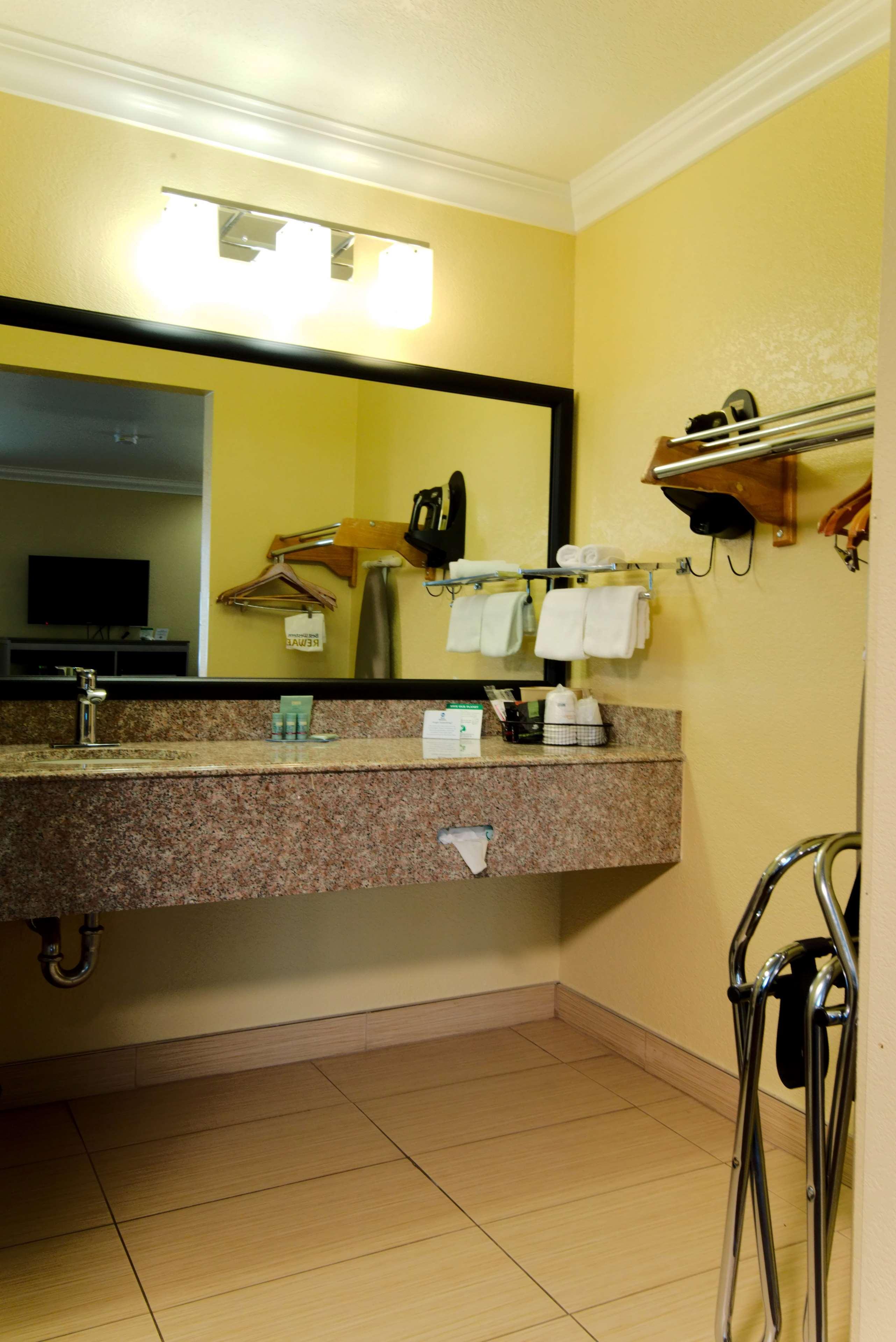 Best Western Hanford Inn Екстер'єр фото