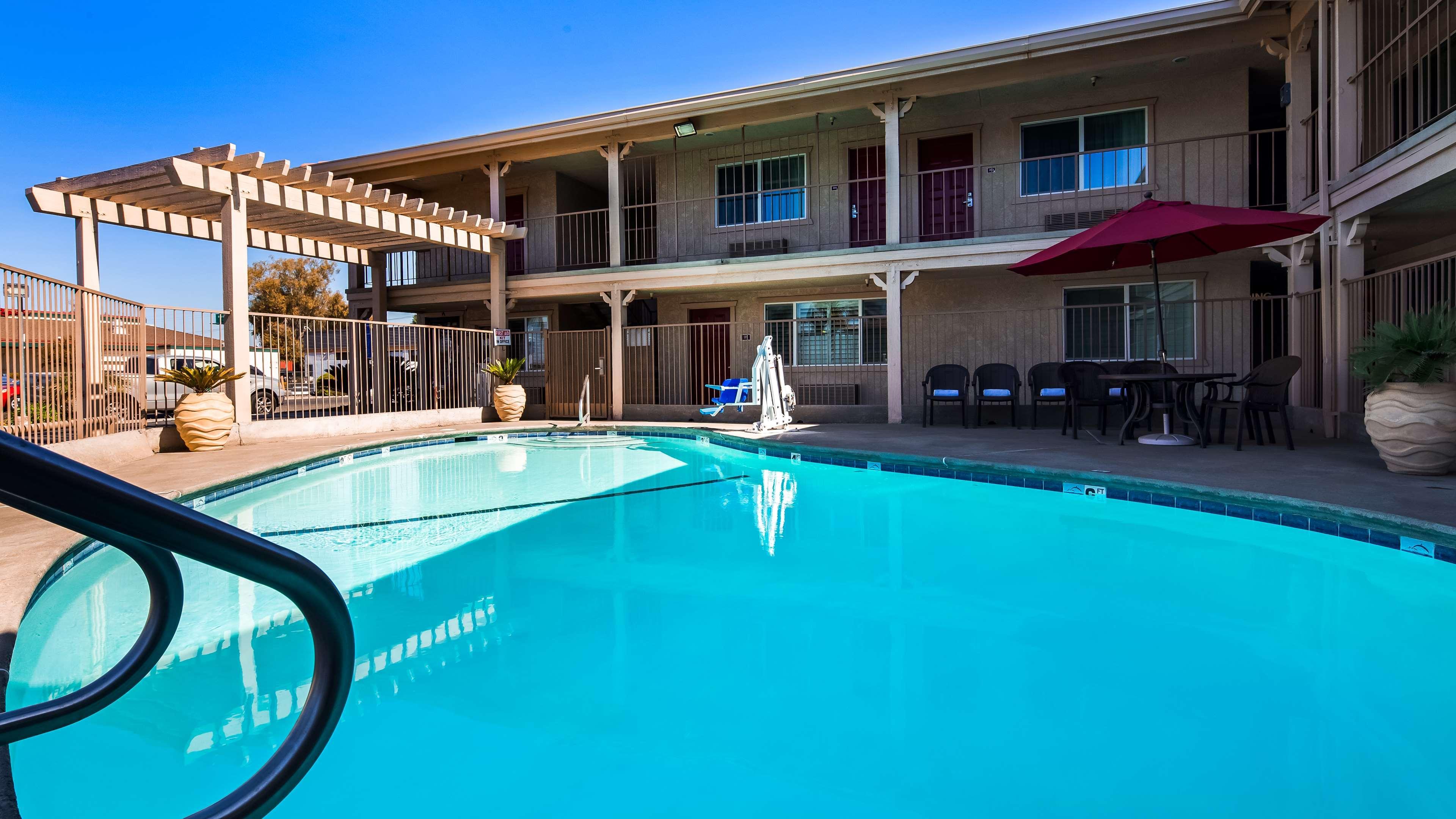 Best Western Hanford Inn Екстер'єр фото