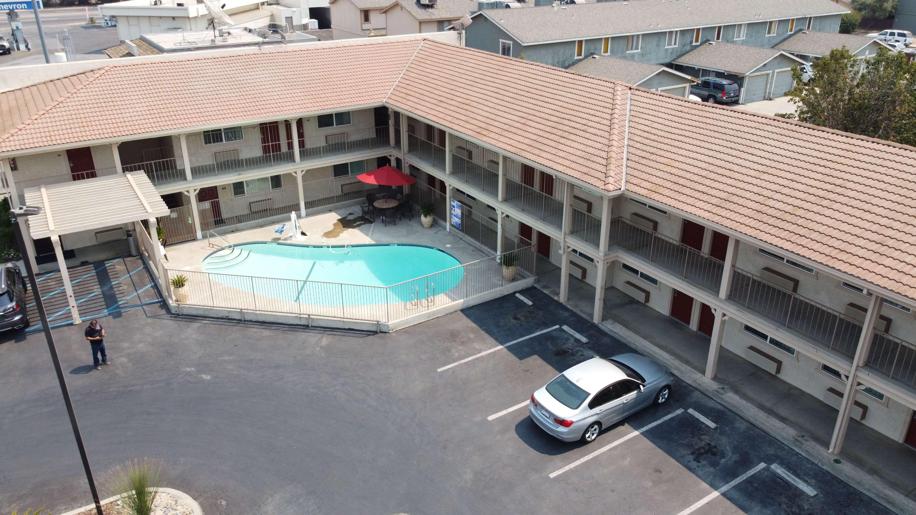 Best Western Hanford Inn Екстер'єр фото