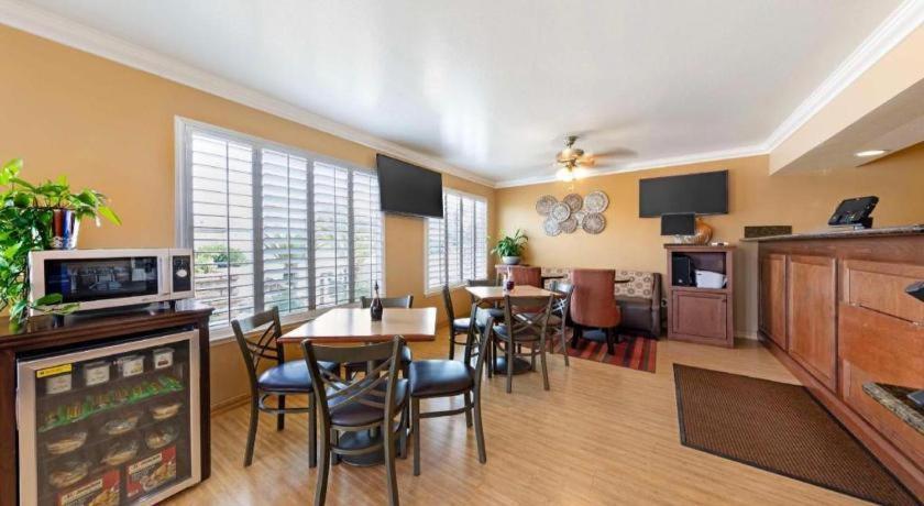 Best Western Hanford Inn Екстер'єр фото