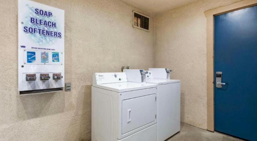 Best Western Hanford Inn Екстер'єр фото