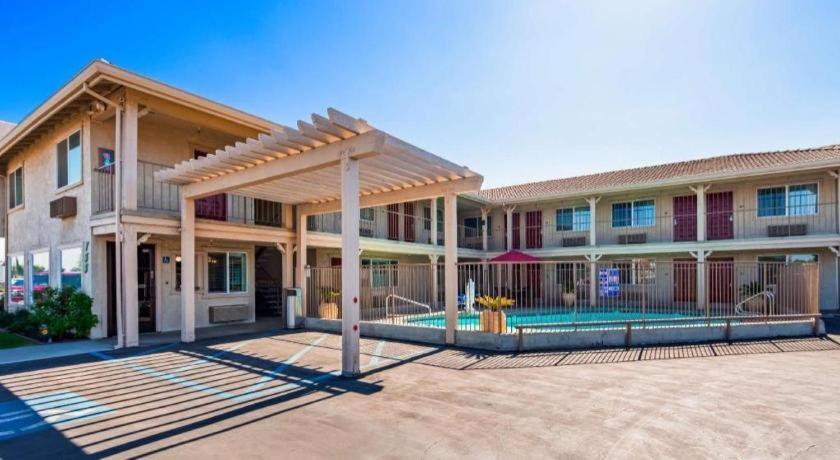 Best Western Hanford Inn Екстер'єр фото